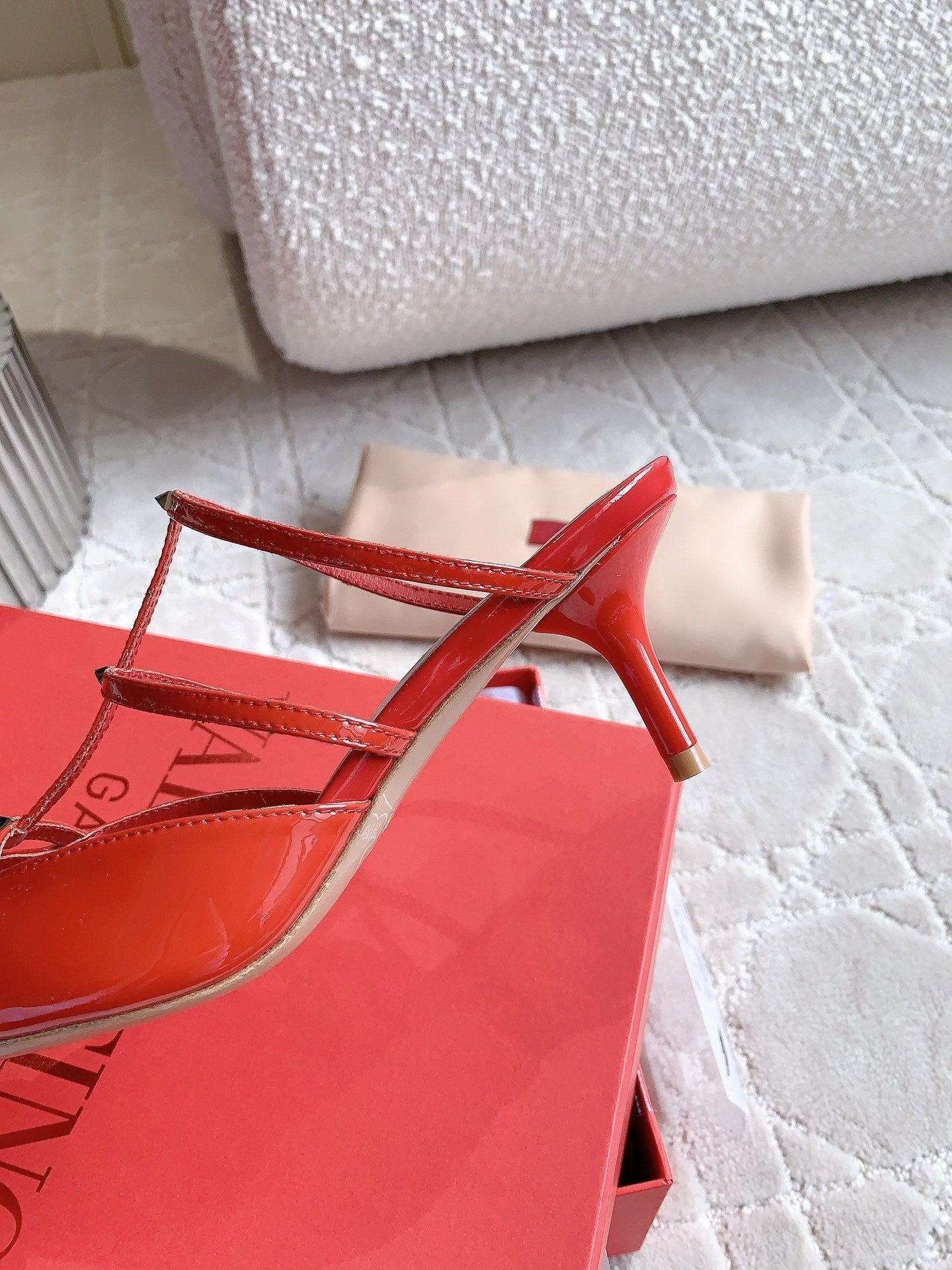Rockstud Wispy Calfskin Mule 65mm Shiny Red - 35