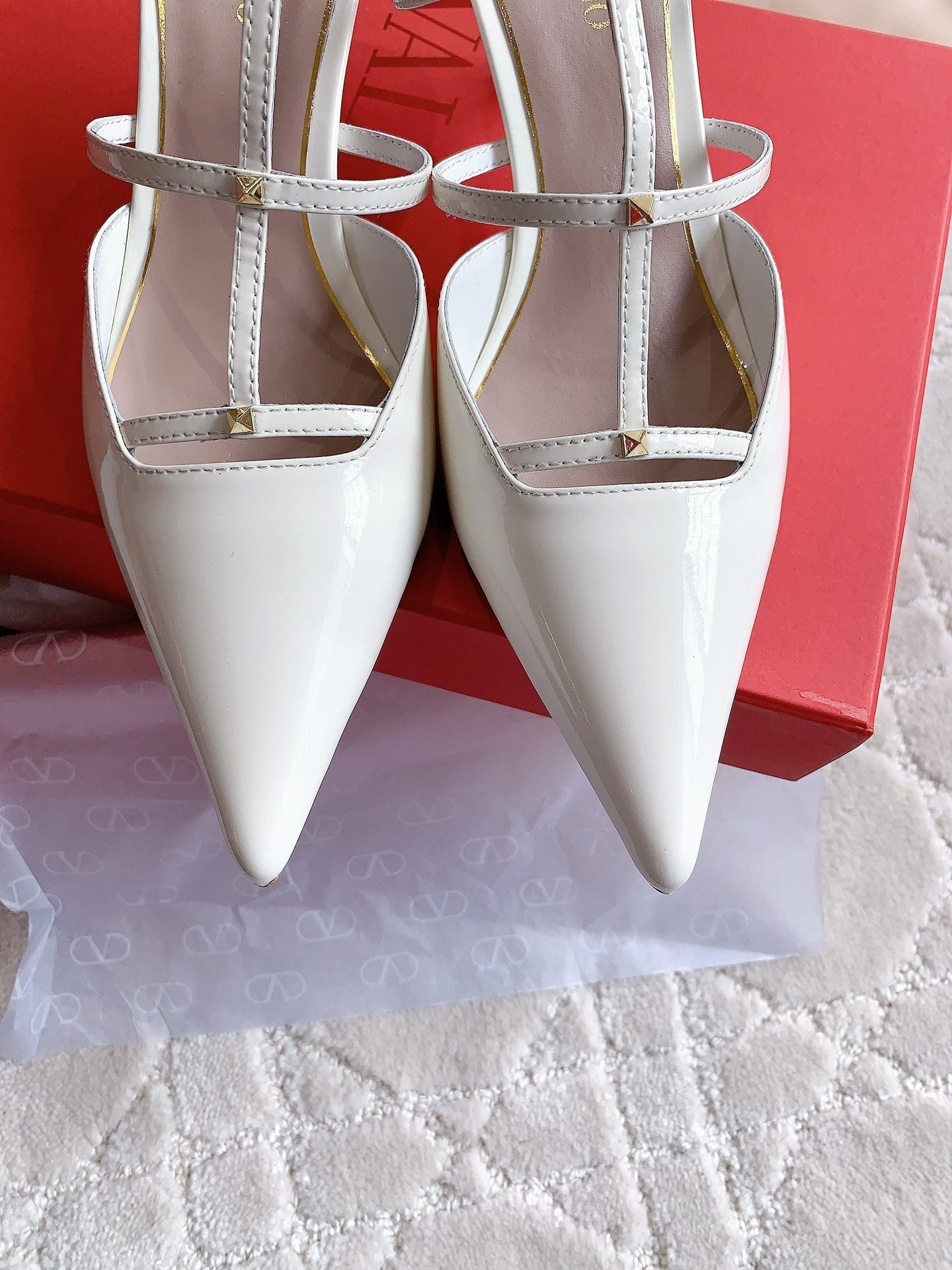 Rockstud Wispy Calfskin Mule 65mm Shiny White - 35