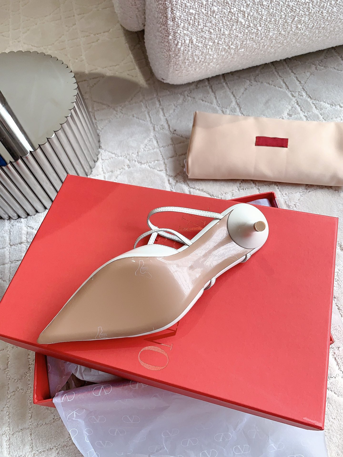 Rockstud Wispy Calfskin Mule 65mm Shiny White - 35