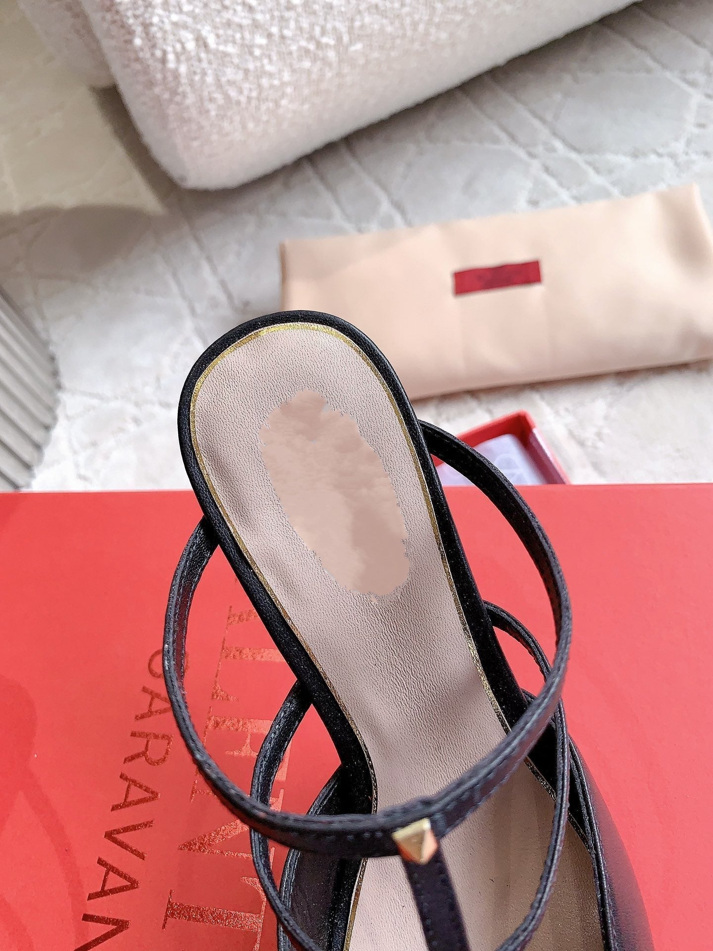 Rockstud Wispy Calfskin Mule 90mm Matte Black - 35