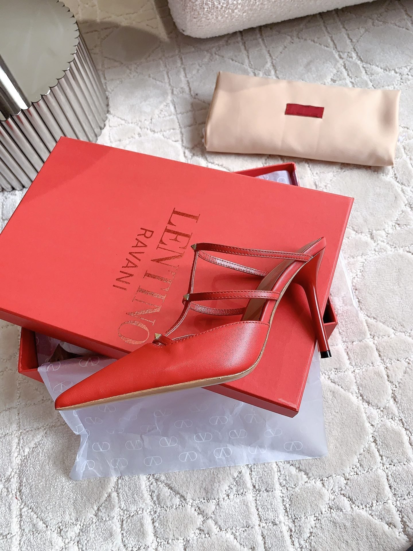 Rockstud Wispy Calfskin Mule 90mm Matte Red - 35