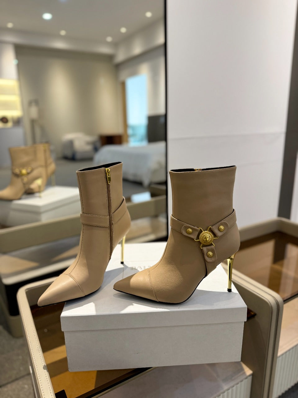 ЧОБОТИ-БОТФОРТИ BALMAIN 26S НА ШПИЛЬЦІ 95 ММ З ТЕМНО-БЕЖЕВОЇ ШКІРИ ТЕЛЯТИ