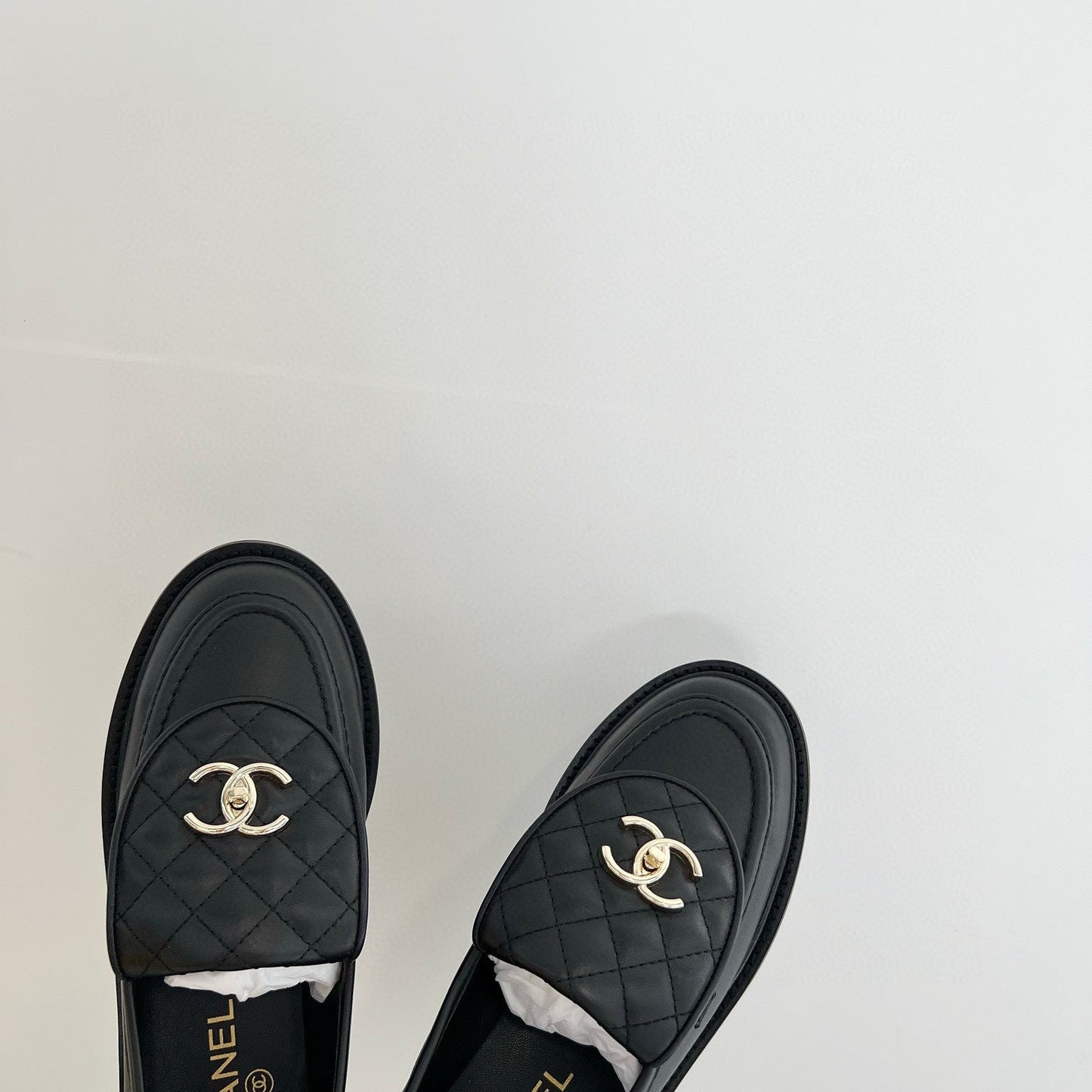 Moccasins Black Quilted Calfskin Gold CC - 35